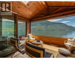 4660 Boat Access West Side, Christina Lake, BC V0H1E0 Photo 17