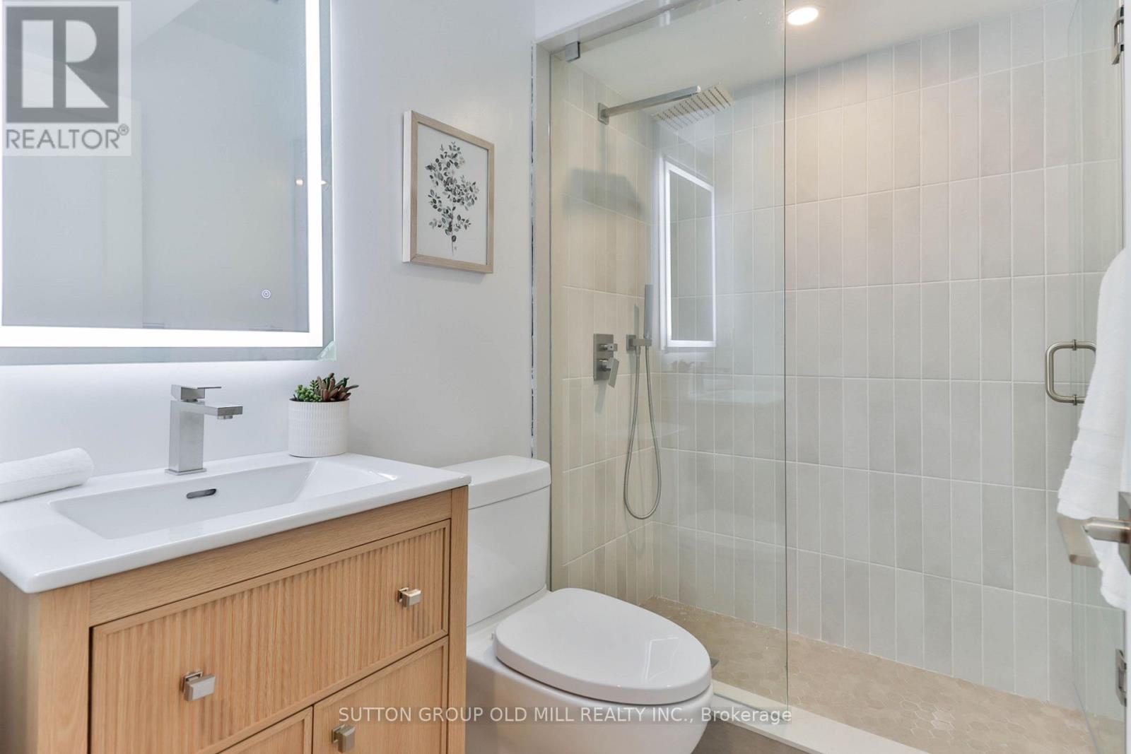 28 EASTMOUNT AVENUE - 19