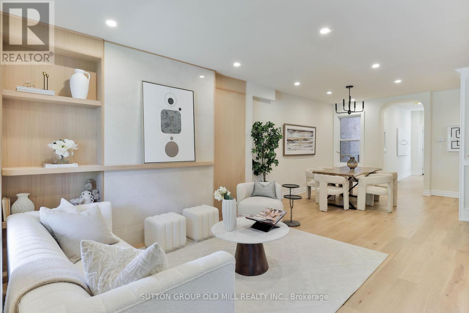 28 EASTMOUNT AVENUE - 4