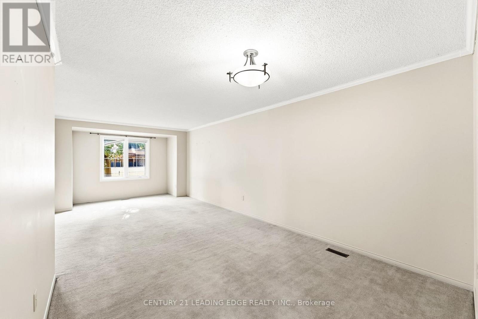 #91 10 BASSETT BOULEVARD - 14