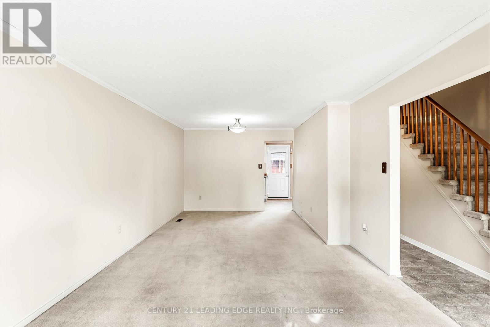 #91 10 BASSETT BOULEVARD - 15
