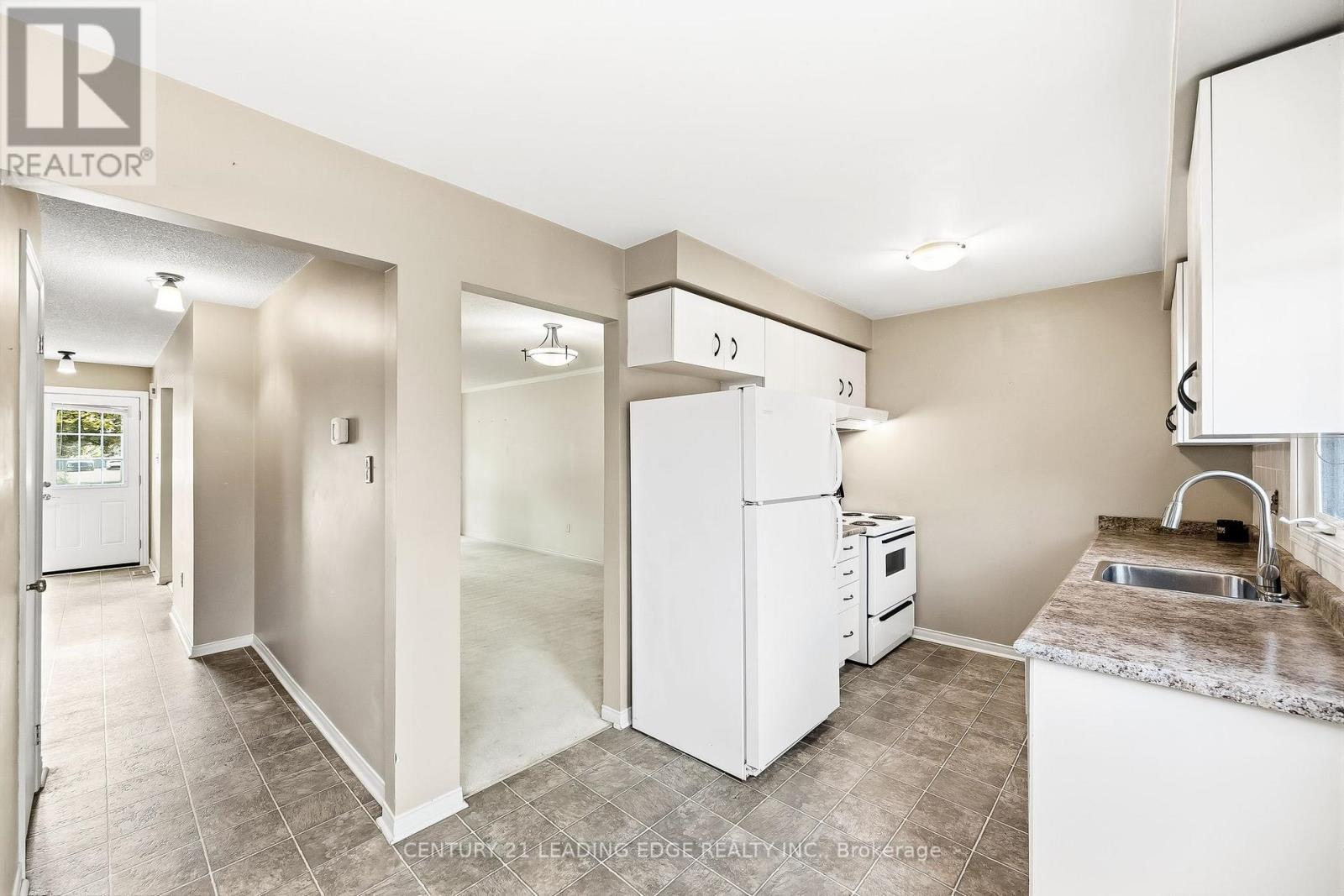 #91 10 BASSETT BOULEVARD - 19