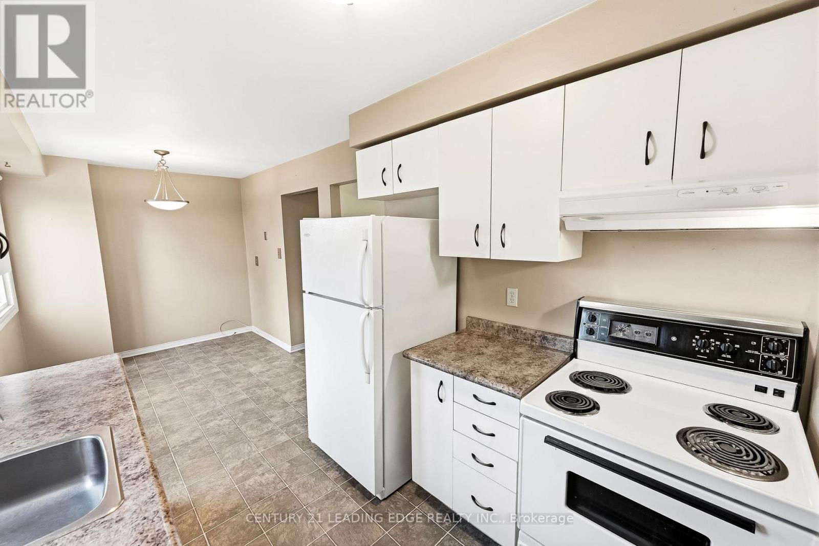 #91 10 BASSETT BOULEVARD - 20