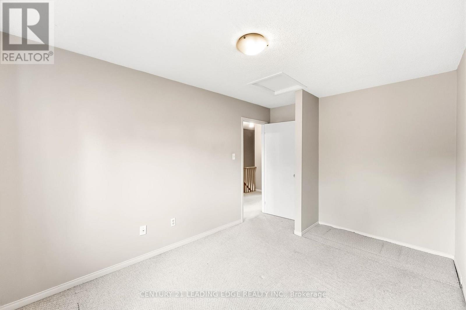 #91 10 BASSETT BOULEVARD - 35