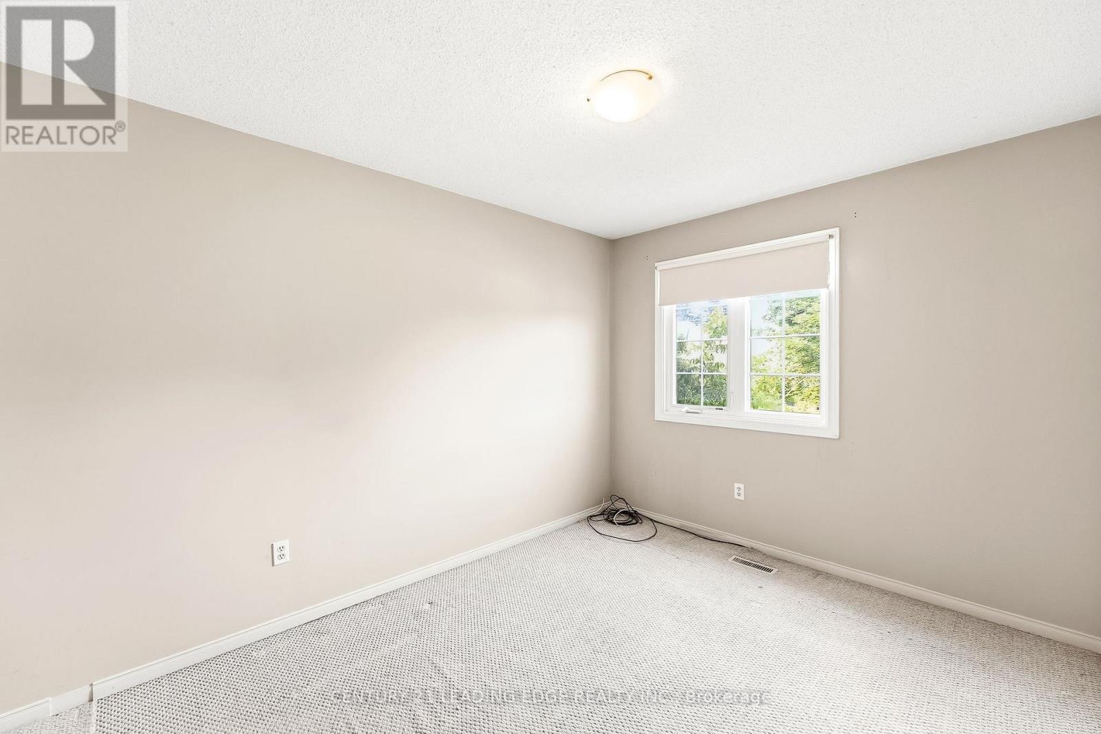 #91 10 BASSETT BOULEVARD - 34
