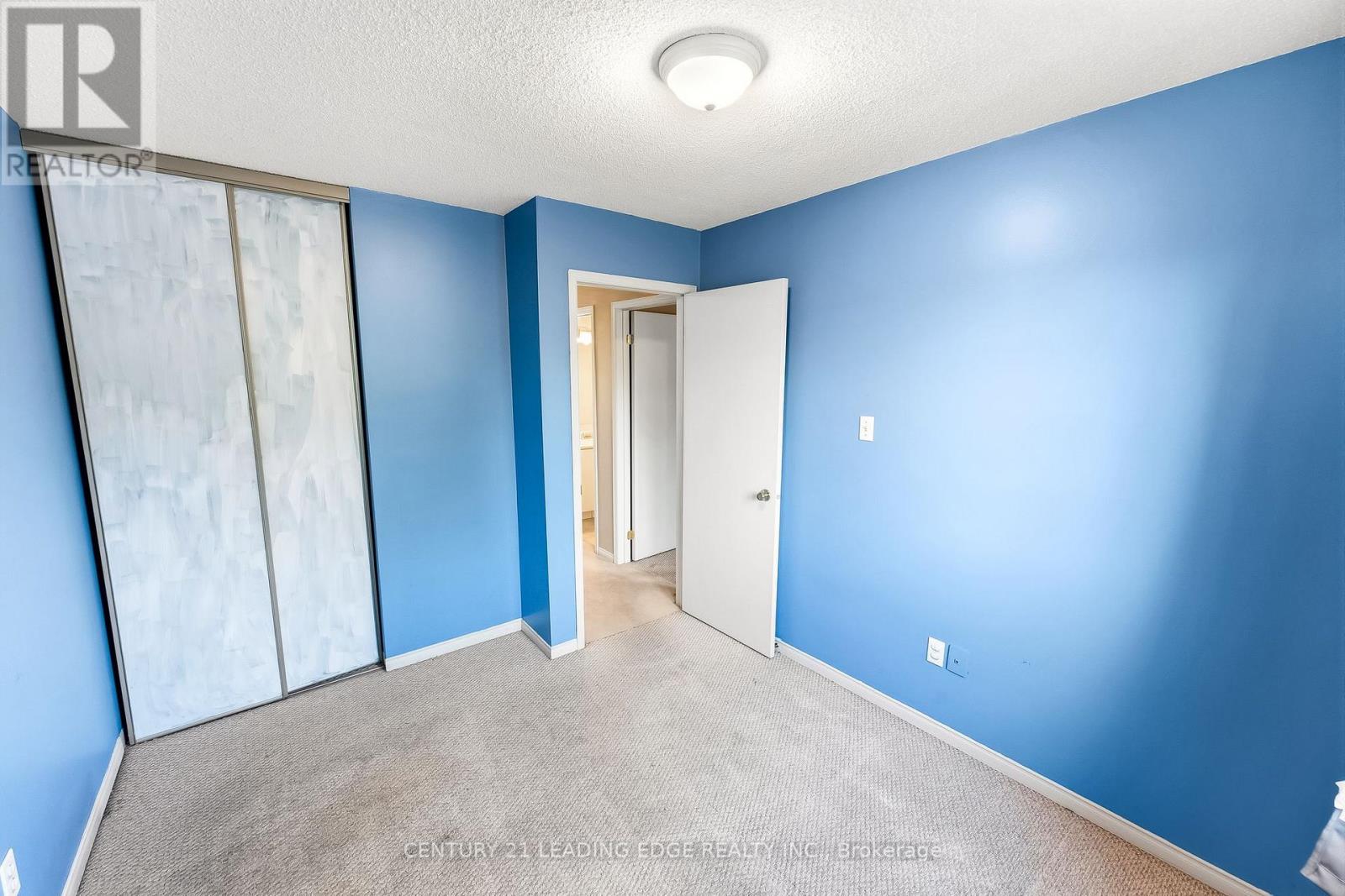 #91 10 BASSETT BOULEVARD - 33