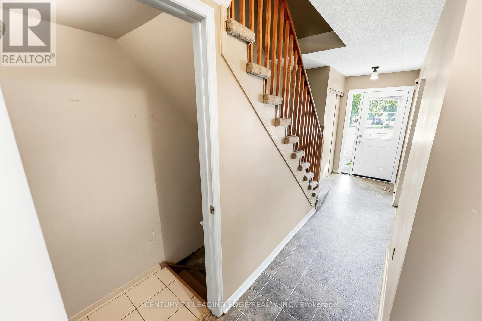 #91 10 BASSETT BOULEVARD - 37