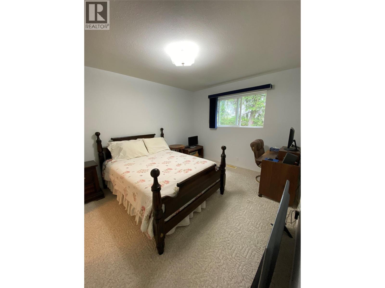 945 Pine Crescent - Image 7