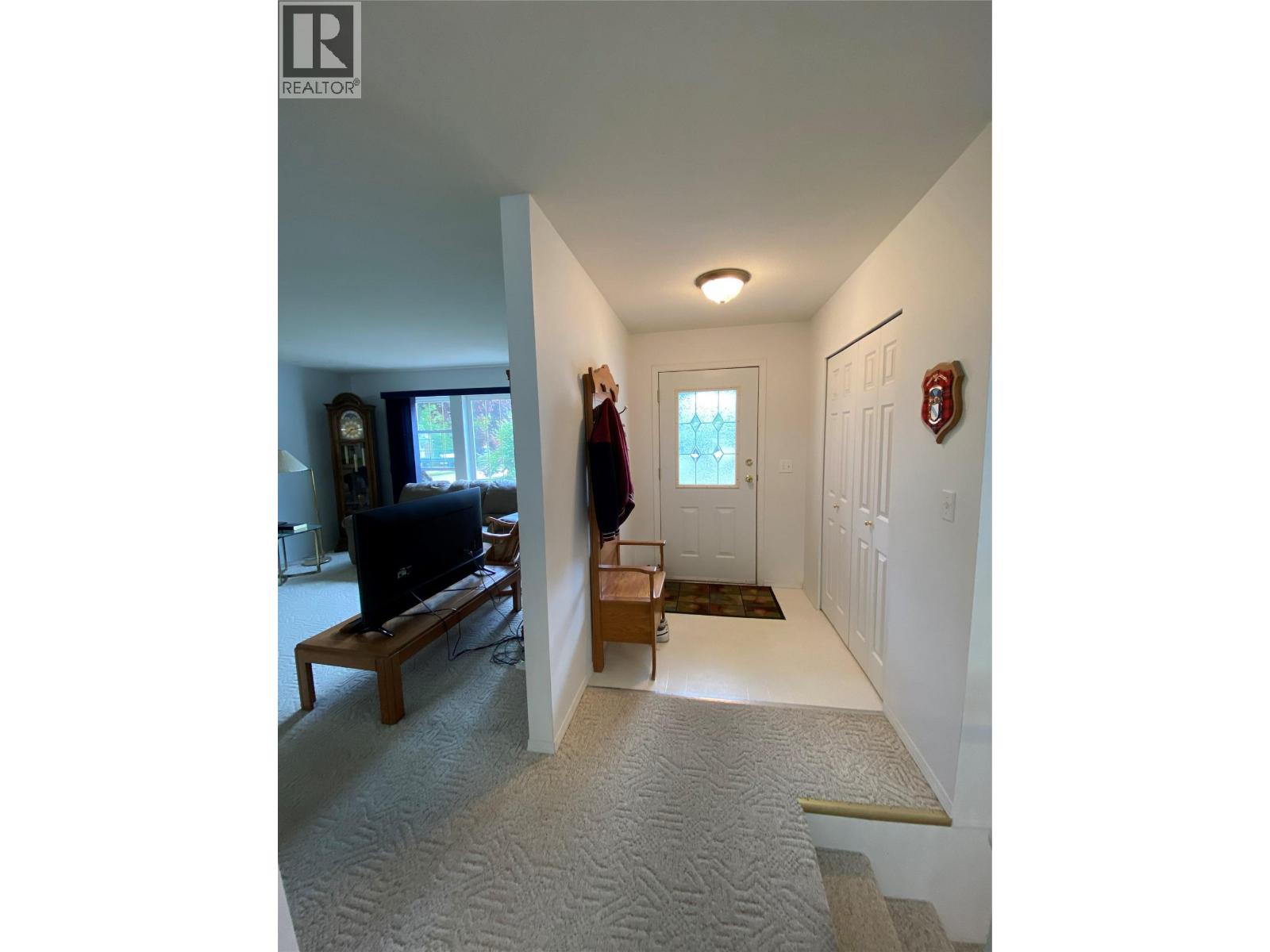 945 Pine Crescent - 14