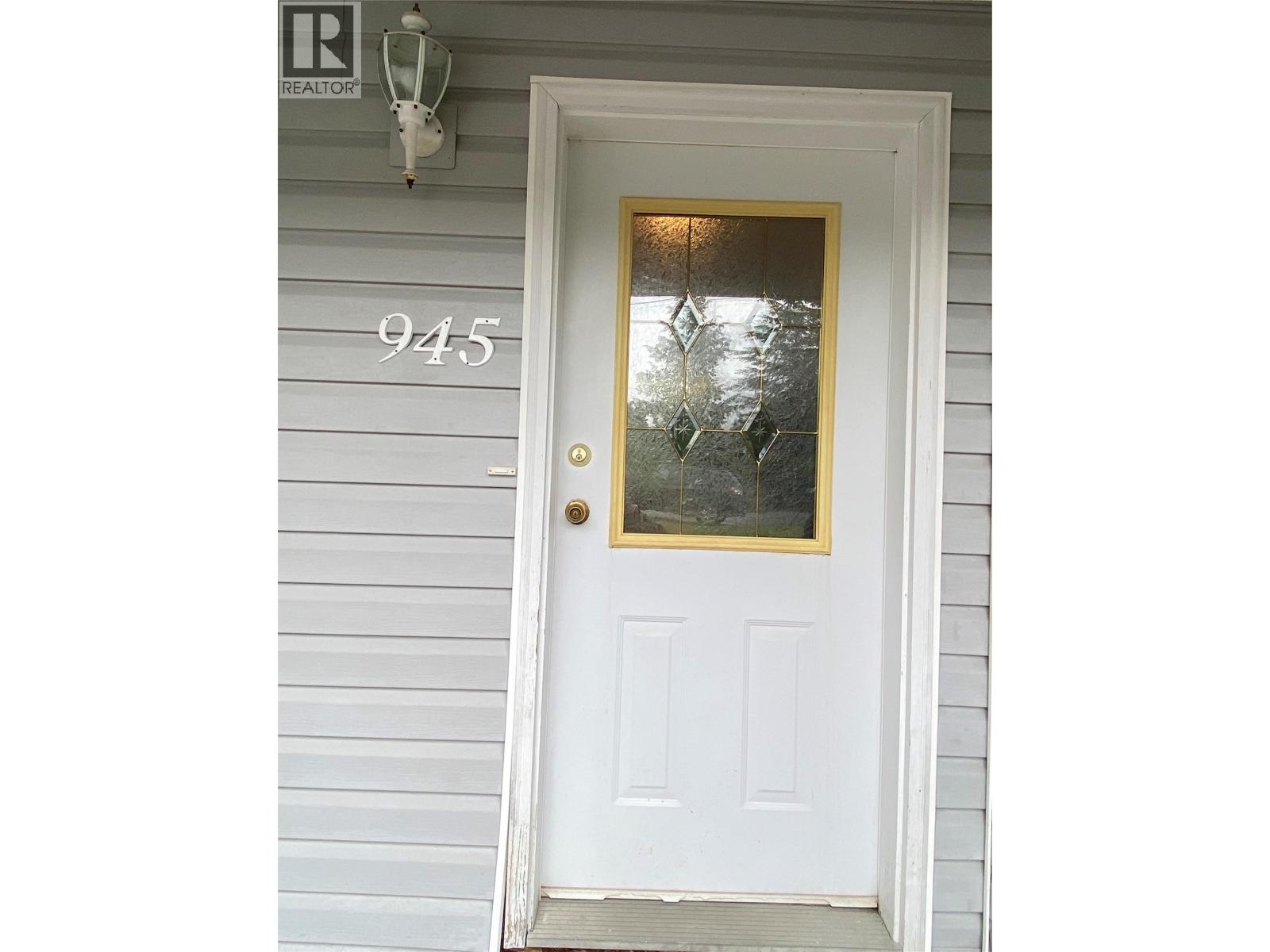 945 Pine Crescent - 27