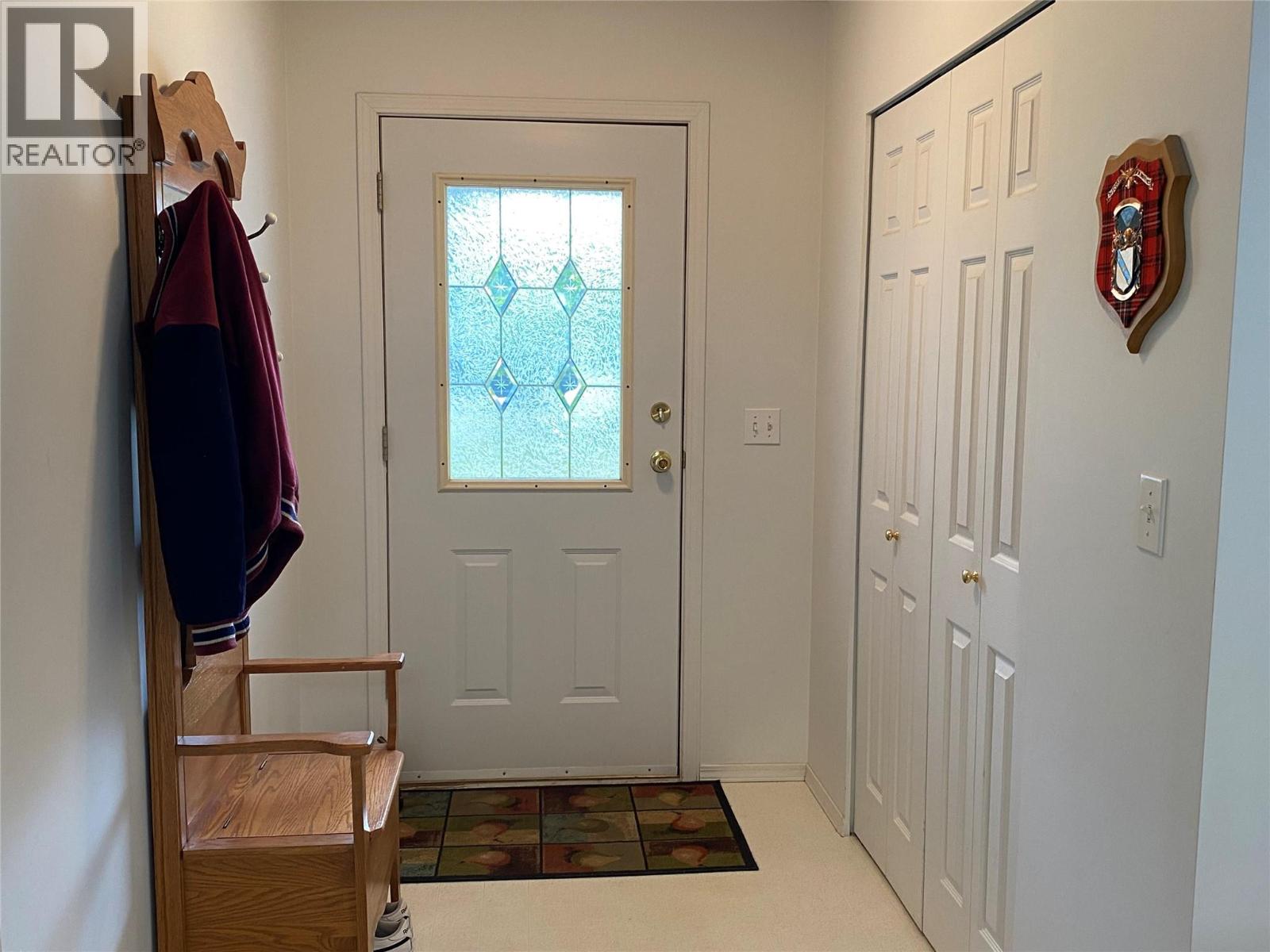 945 Pine Crescent - Image 32