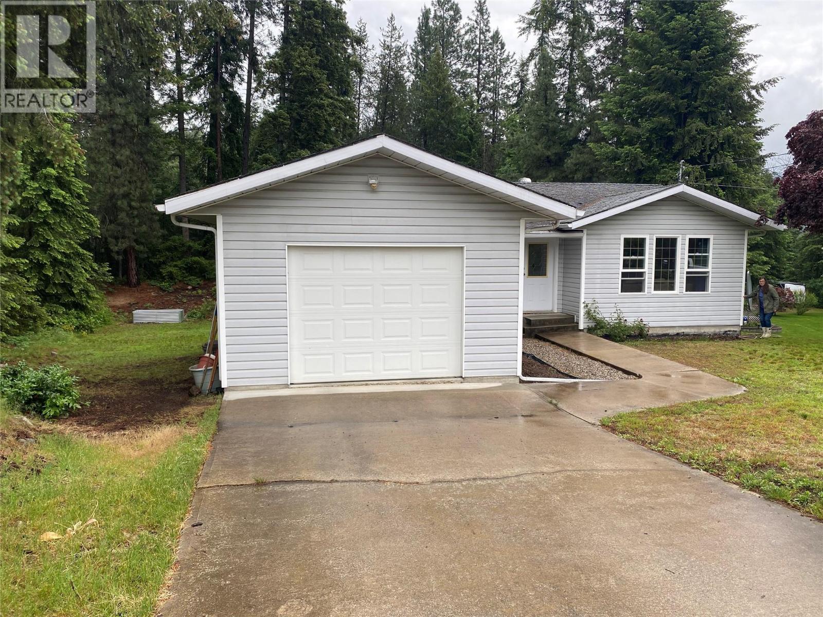 945 Pine Crescent - Image 21