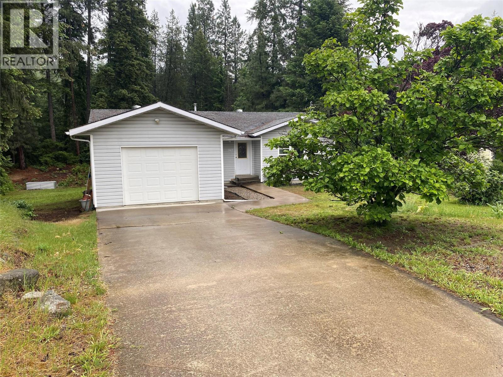 945 Pine Crescent - 20