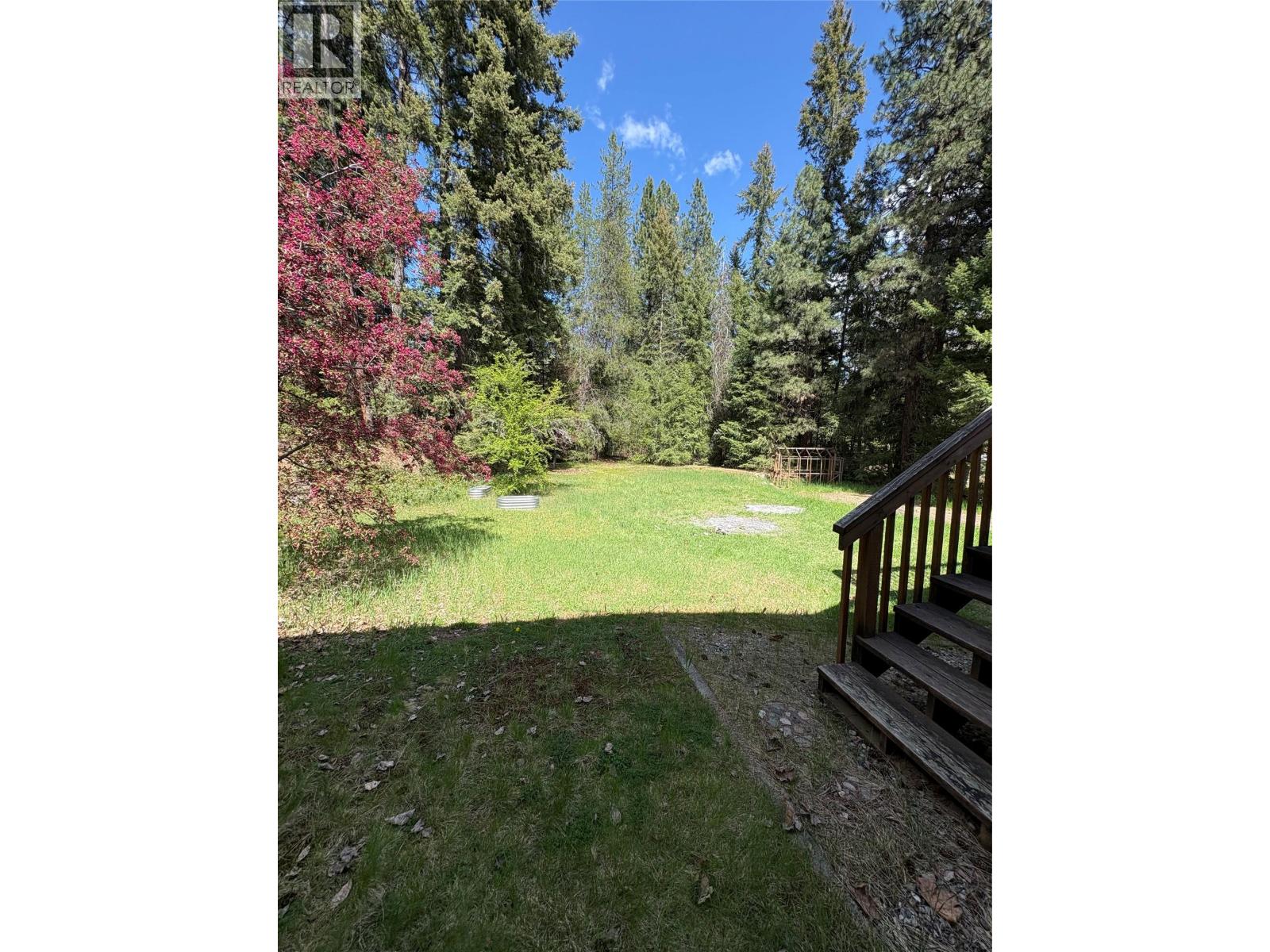 945 Pine Crescent - Image 33