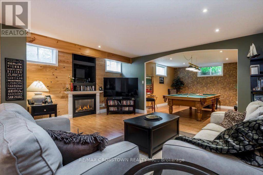 5 PINE HILL DRIVE - Image 25