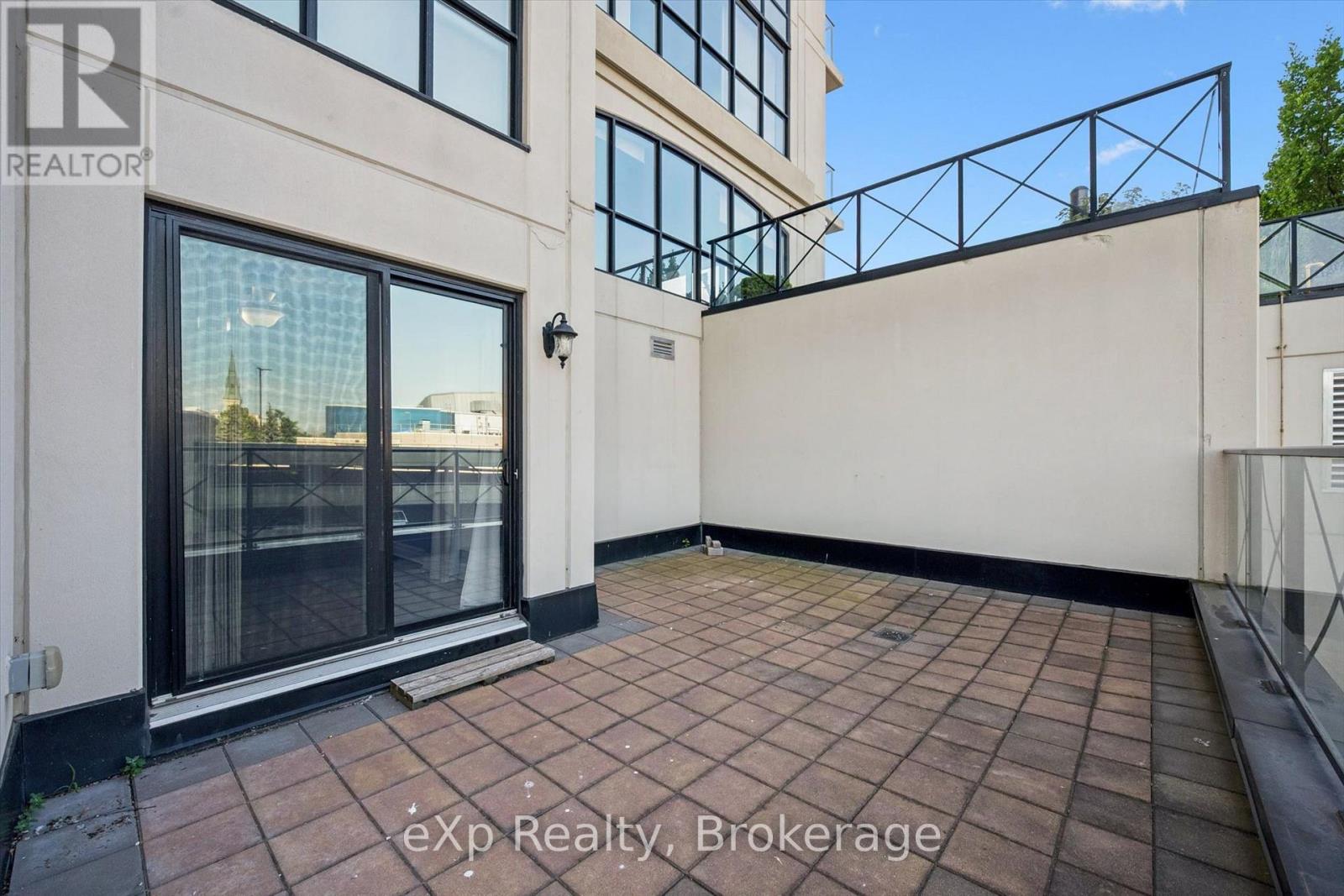 #308 160 MACDONELL STREET - 32