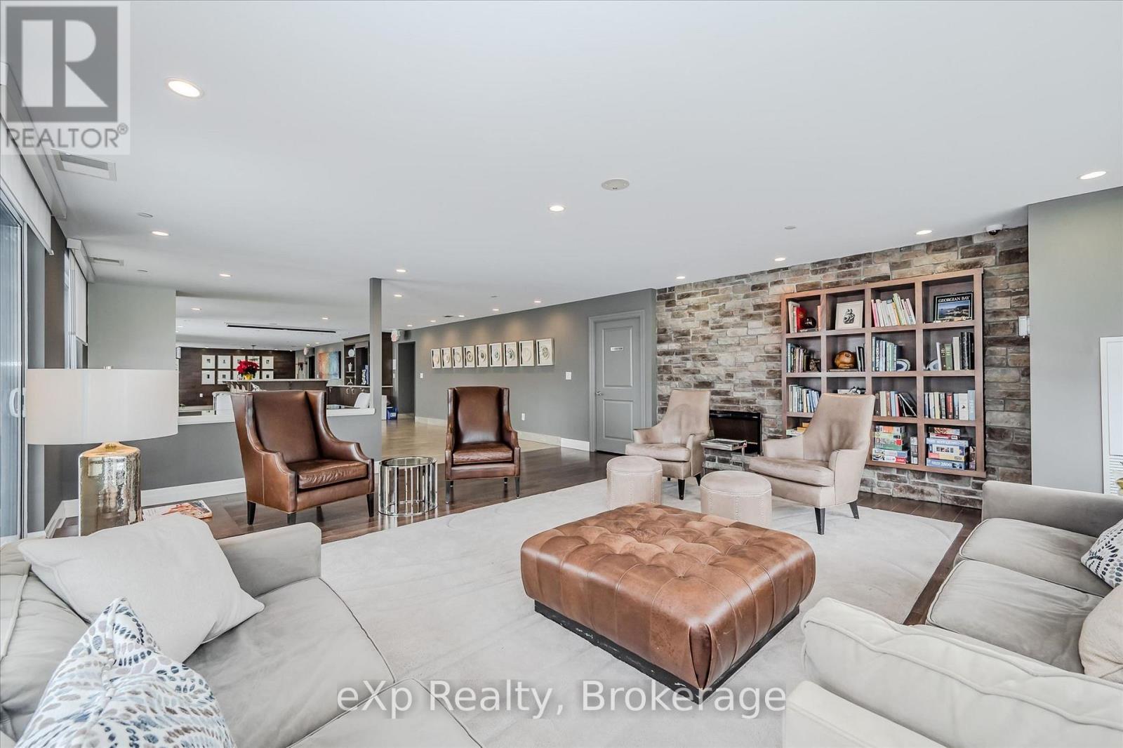 #308 160 MACDONELL STREET - 36