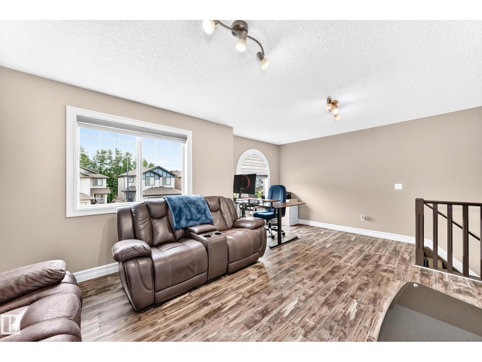 1212 WESTERRA CR - 23