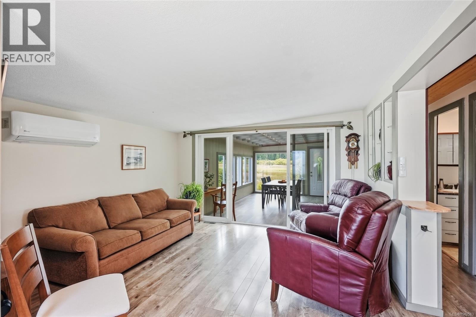 #26 150 Corfield St N - 10