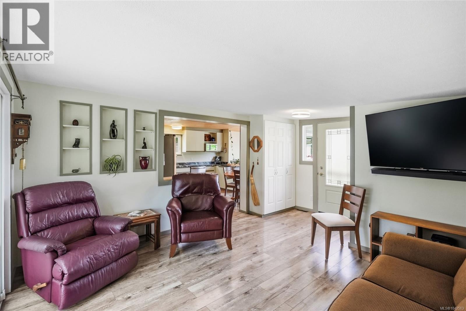 #26 150 Corfield St N - 5