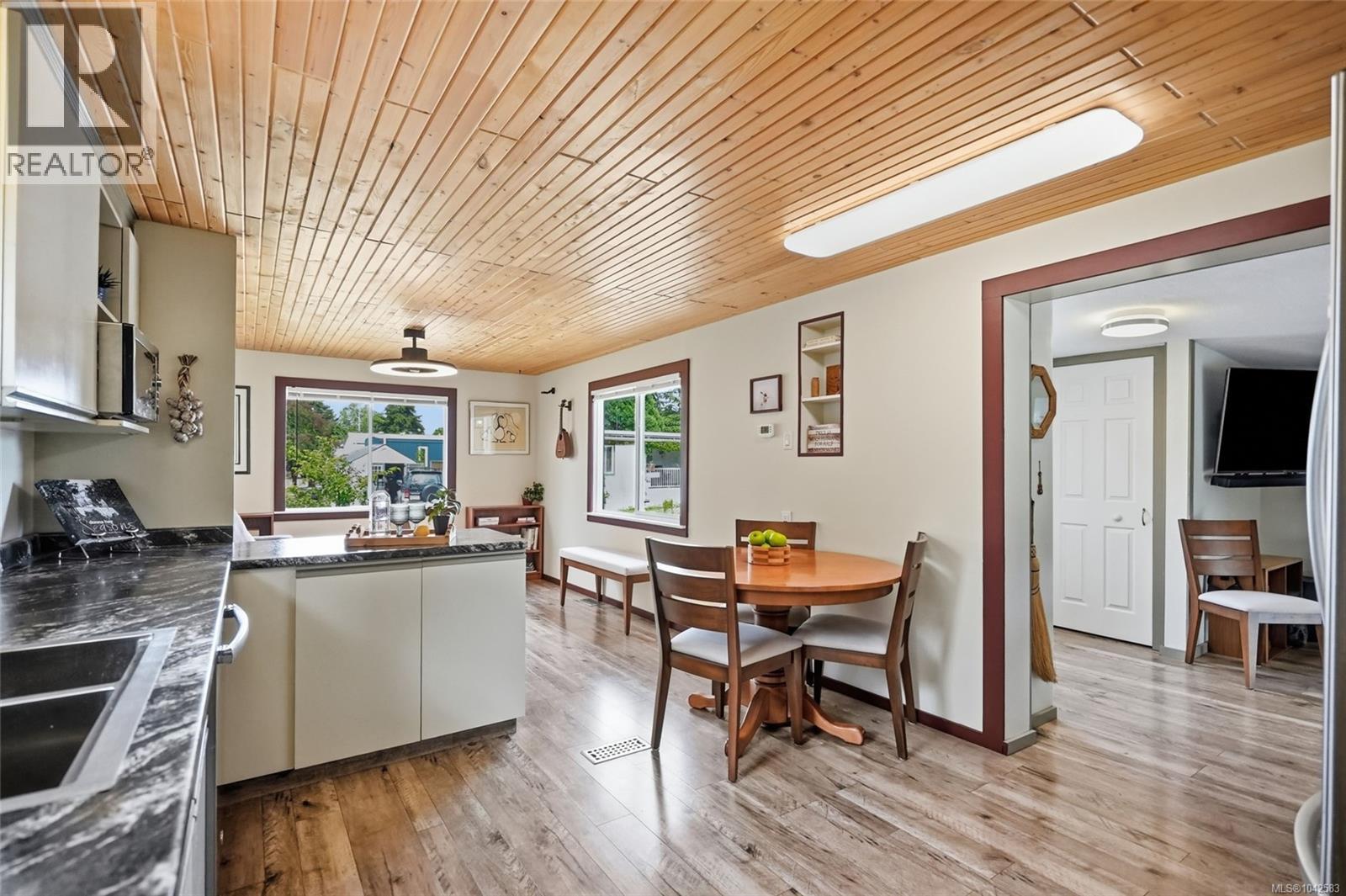 #26 150 Corfield St N - 11