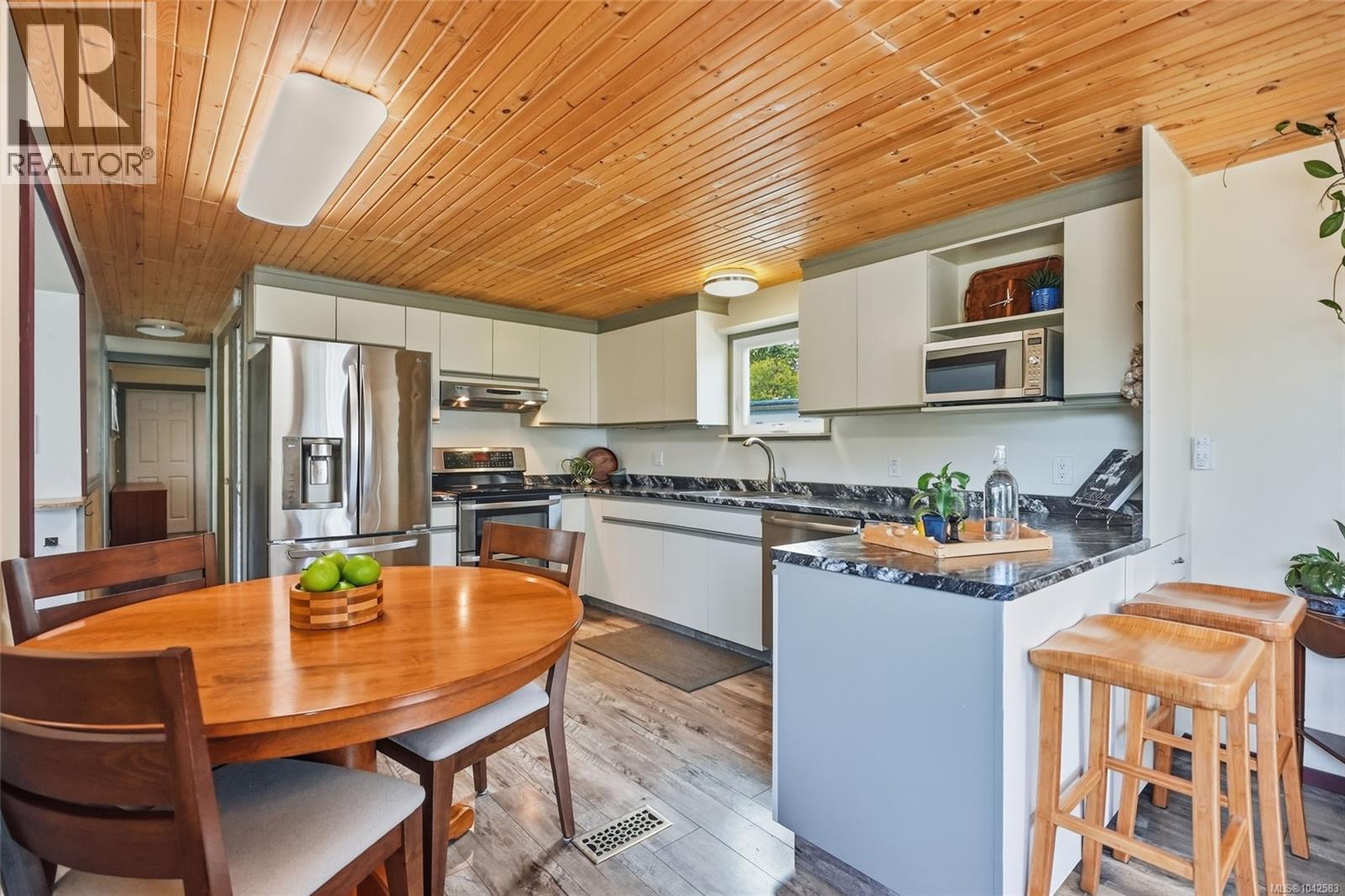 #26 150 Corfield St N - 4