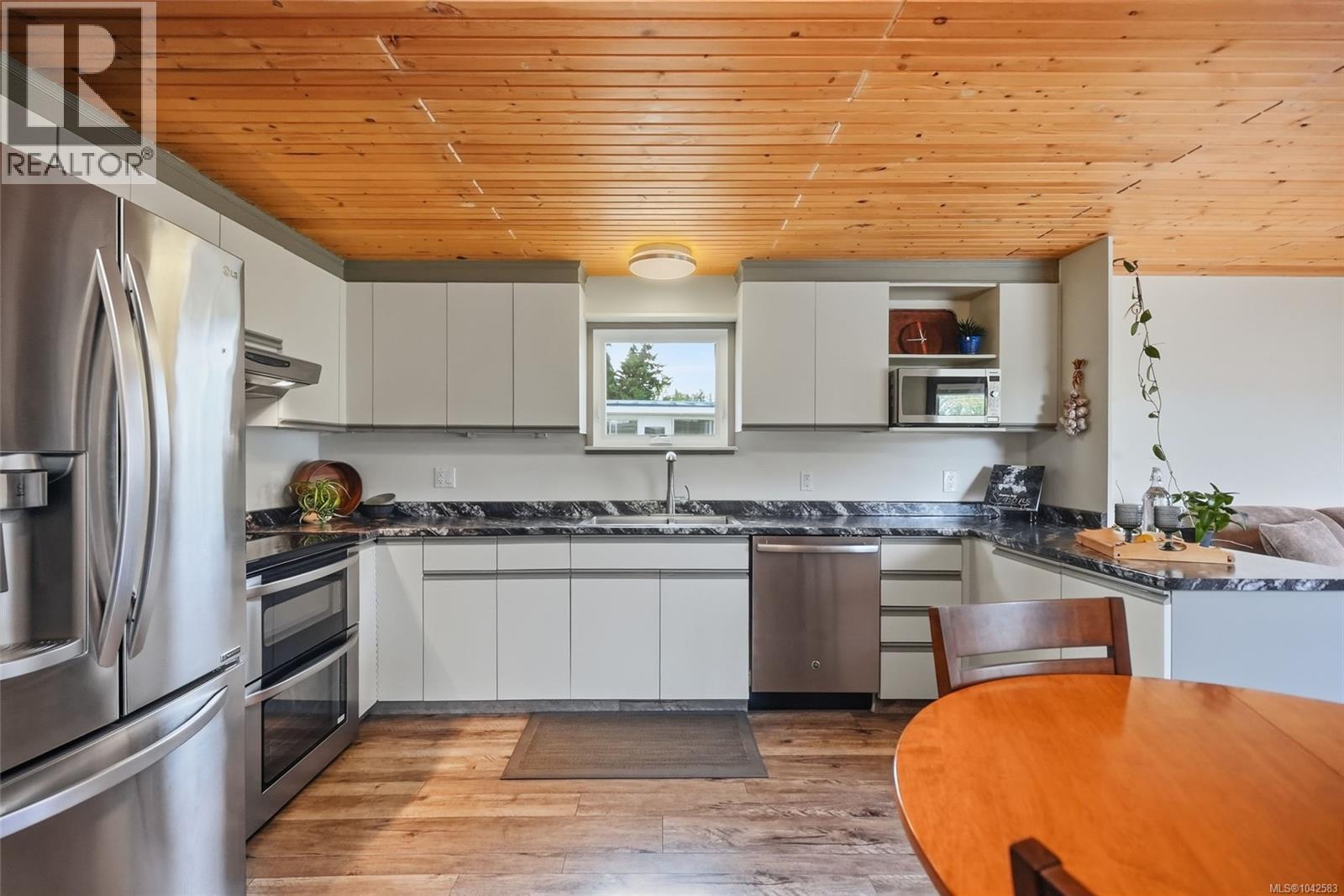 #26 150 Corfield St N - 22