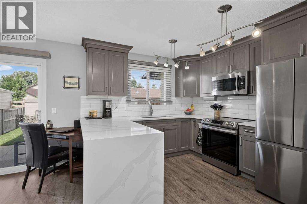 6609 Rundlehorn Drive NE - 6