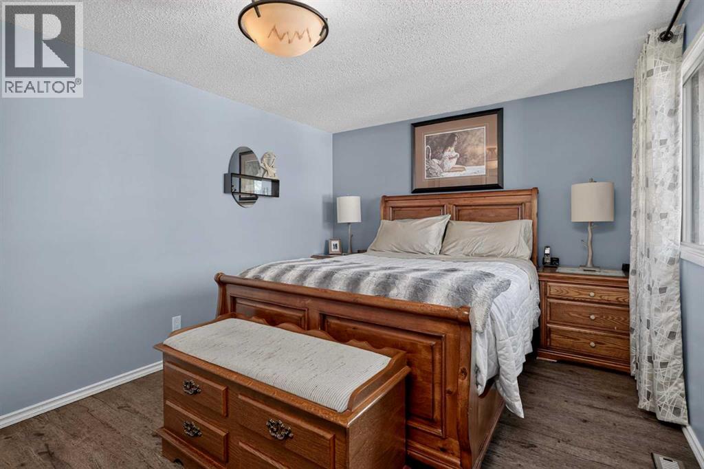 6609 Rundlehorn Drive NE - 12