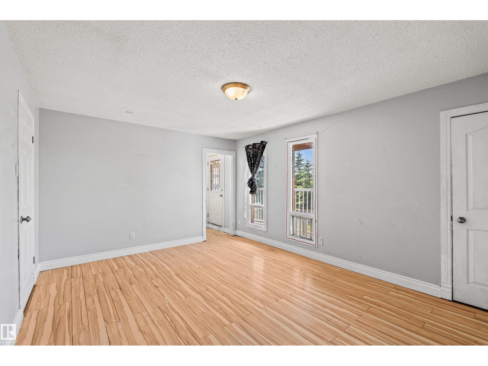 11507 141 AV NW - 16