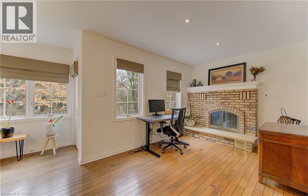 306 ROXTON Drive - 13