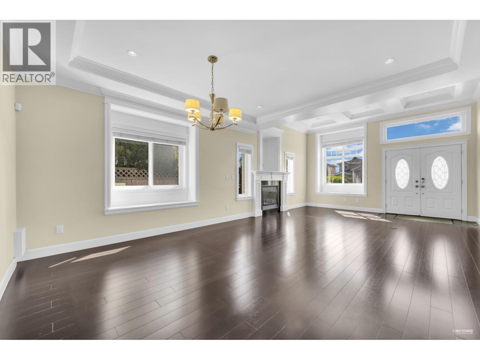 4 Bed, 4 Bath House for Sale in Burnaby – 5871 RUMBLE STREET, Burnaby – MLS# R3146382 - Image 9