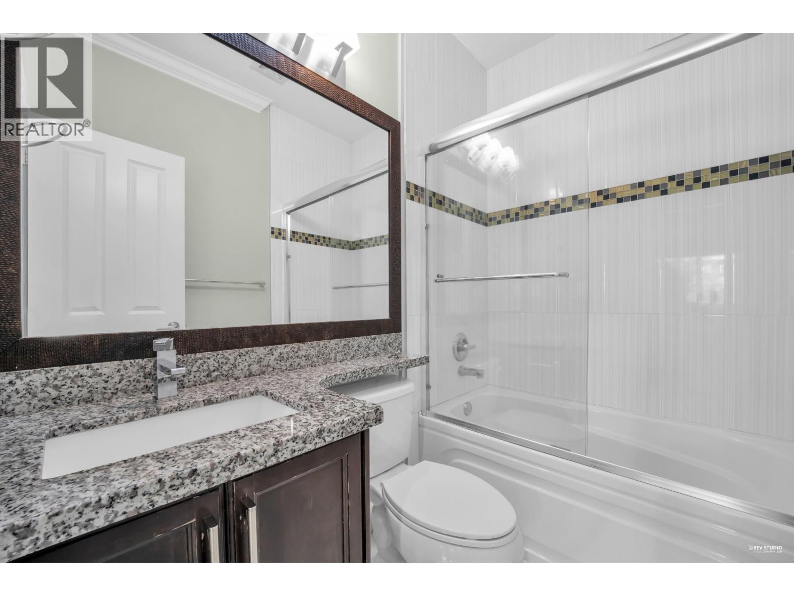 4 Bed, 4 Bath House for Sale in Burnaby – 5871 RUMBLE STREET, Burnaby – MLS# R3146382 - Image 27