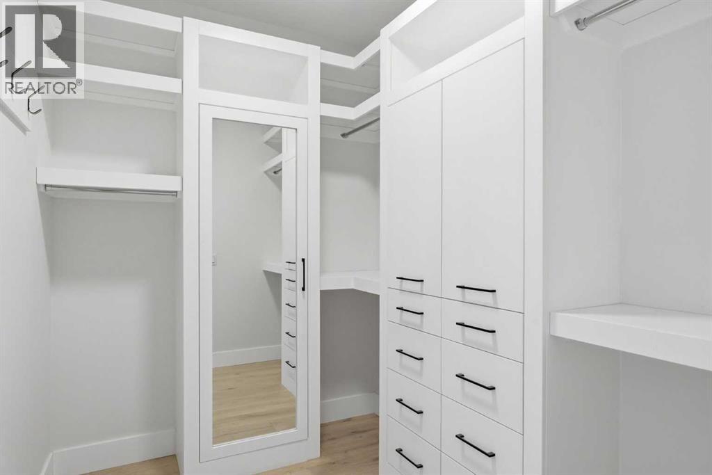 3325 42 Street SW - 21