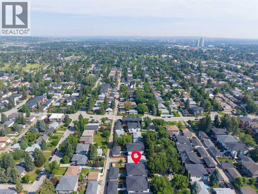 3325 42 Street SW - 50