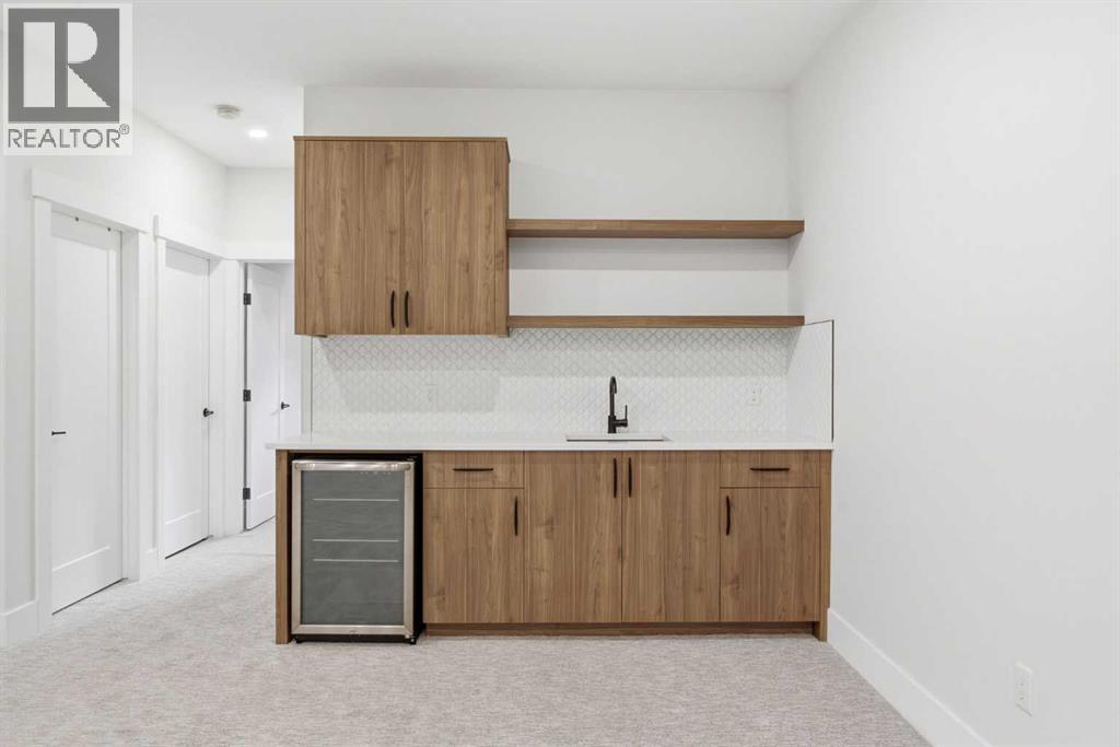 3325 42 Street SW - 38