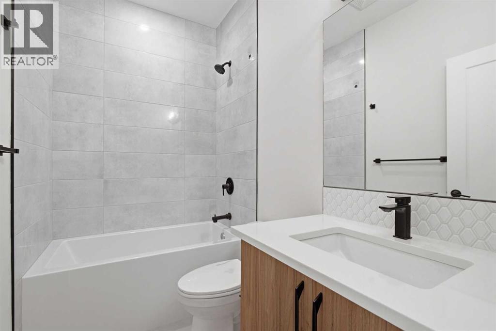 3325 42 Street SW - 39