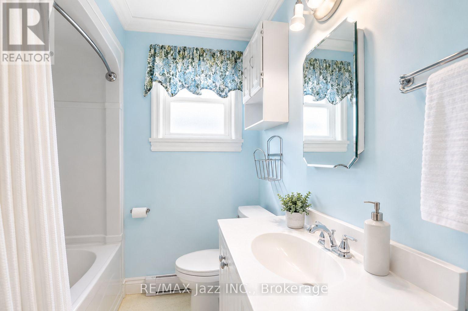 132 HIGHLAND AVENUE - Image 6