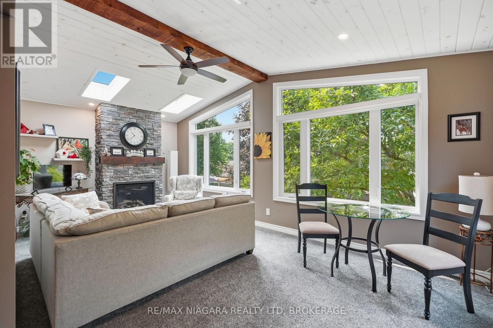 4 VISTA DRIVE - 15