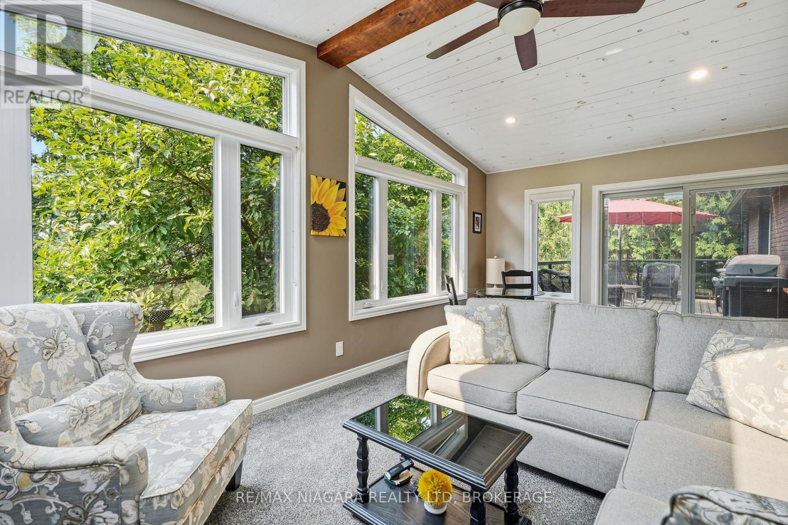 4 VISTA DRIVE - 16