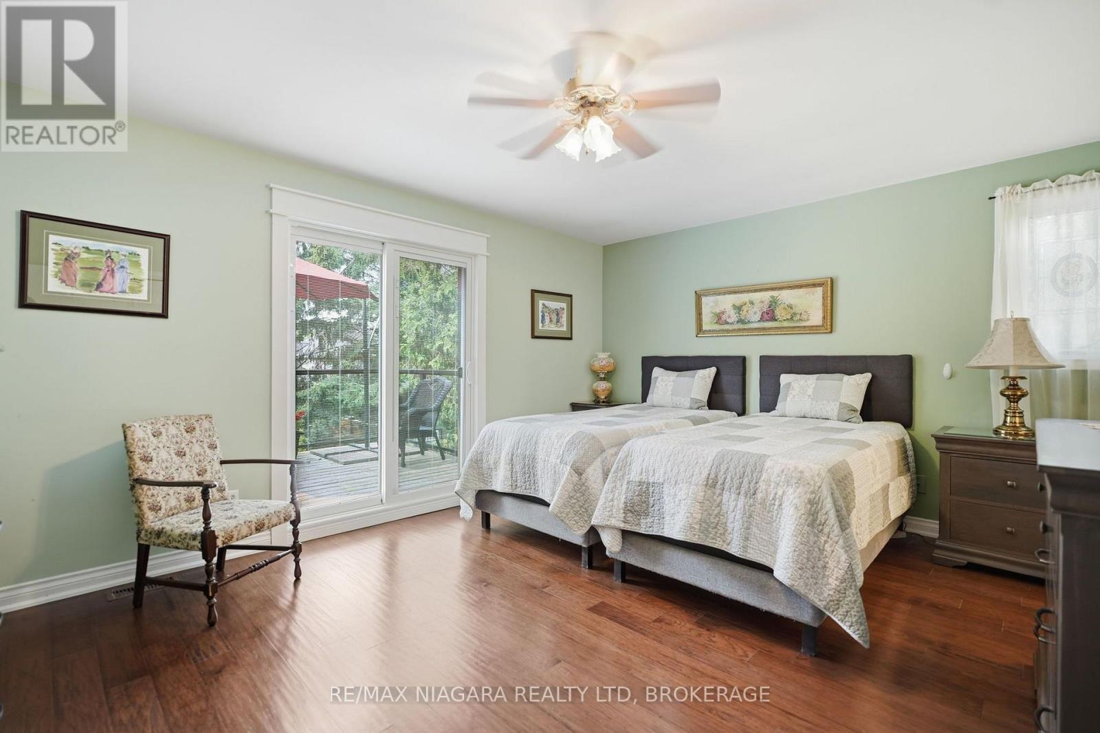 4 VISTA DRIVE - 19