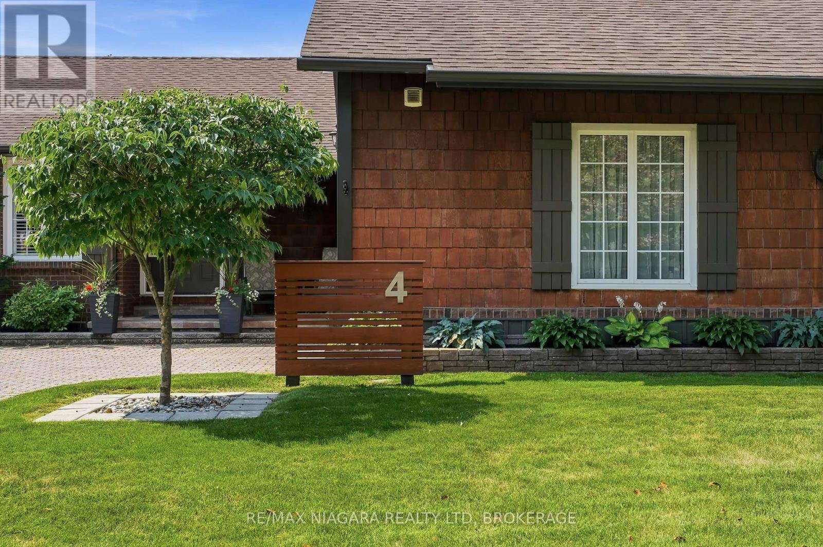 4 VISTA DRIVE - 2