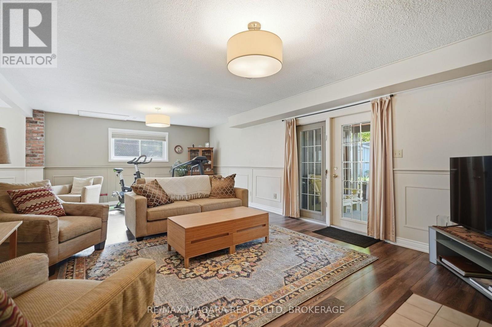4 VISTA DRIVE - 23