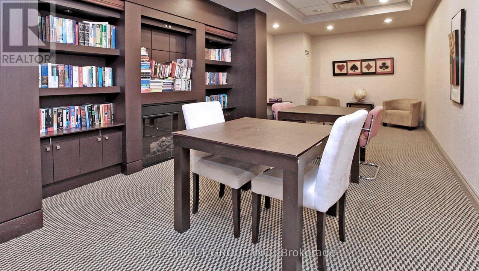 #1811 30 GRAND TRUNK CRESCENT - Image 42