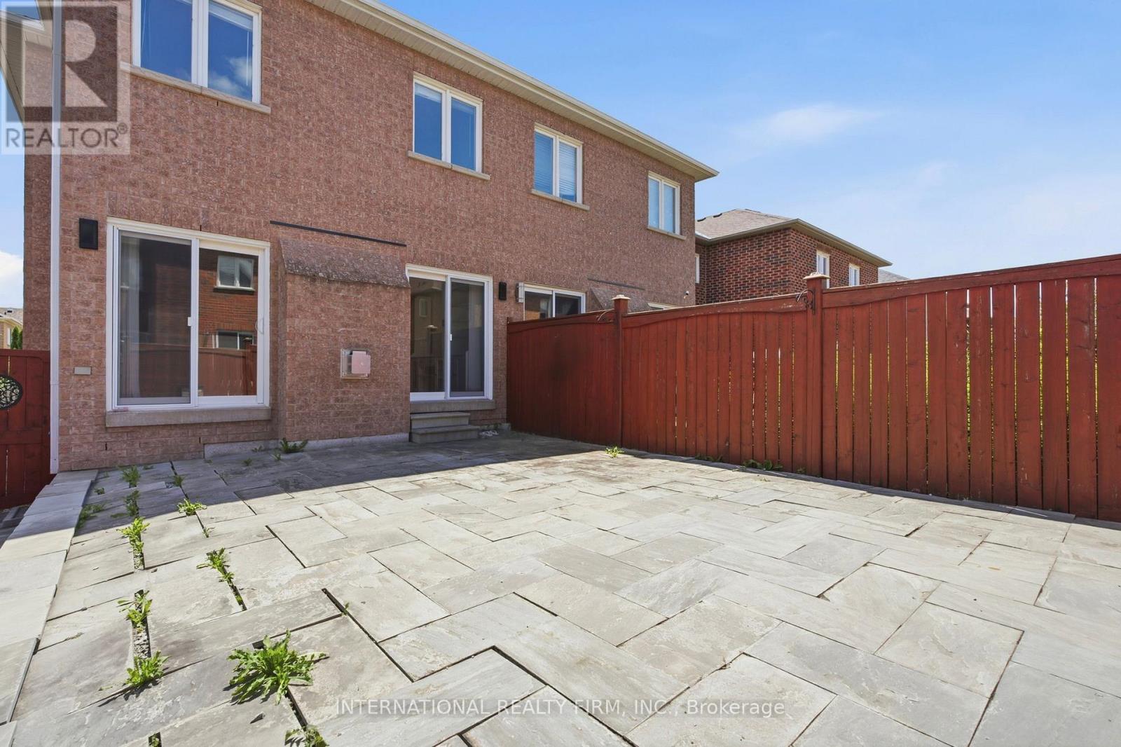 68 OLD ORCHARD CRESCENT - 50