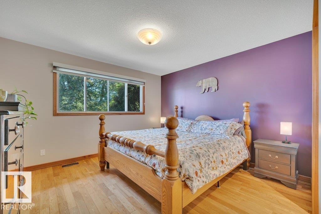 6960 21 AV NW - 23