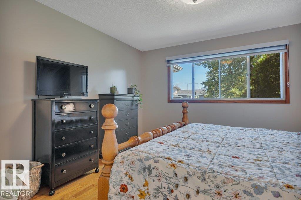 6960 21 AV NW - 25