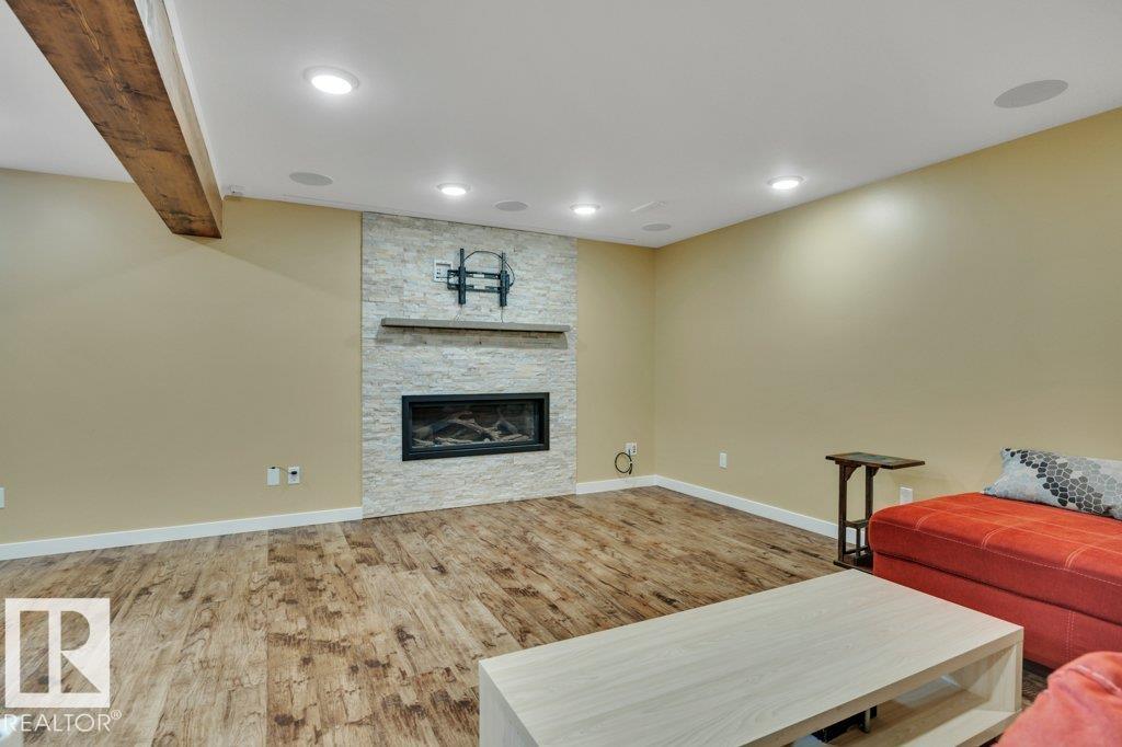 6960 21 AV NW - 39
