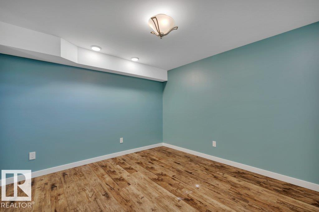 6960 21 AV NW - 47