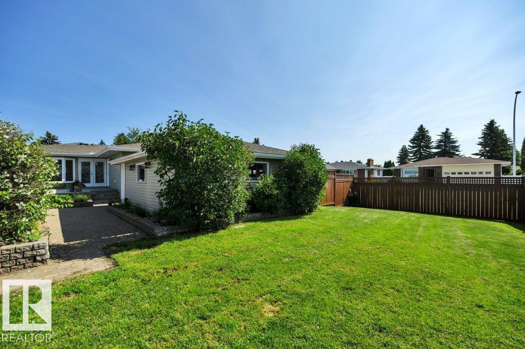 6960 21 AV NW - 62